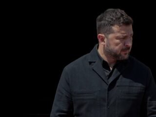 Zelensky denunció que Rusia atacó una planta energética ucraniana después de que Trump anunciara un cese al fuego