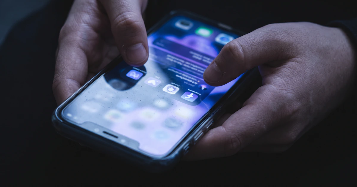 Cómo saber qué aplicaciones usan el micrófono del celular y bloquear los permisos que no necesitan