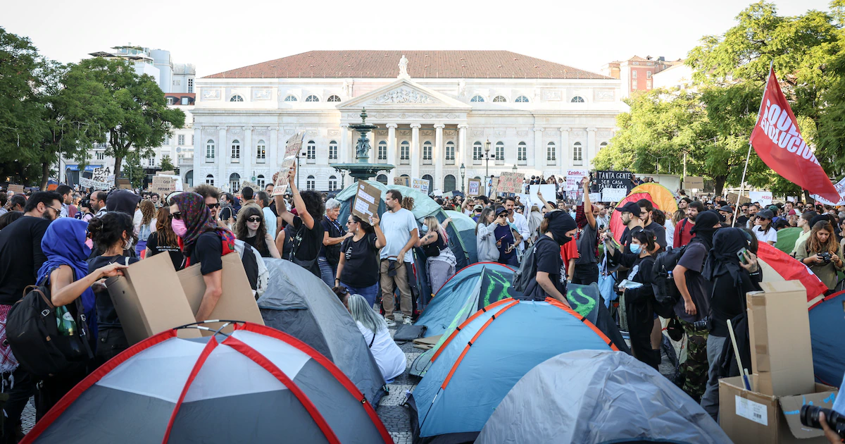 Los manifestantes por la crisis de vivienda en Portugal desafían al Gobierno y volverán a acampar en Lisboa