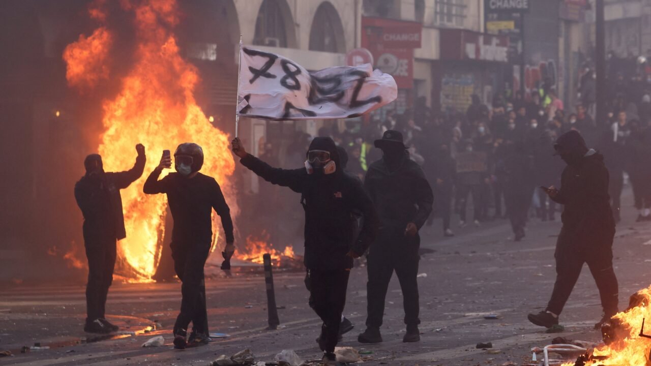 Protestas en Francia: el Gobierno pidió a fiscales medidas “extremadamente firmes” para los culpables de los destrozos