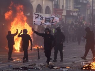 Protestas en Francia: el Gobierno pidió a fiscales medidas “extremadamente firmes” para los culpables de los destrozos