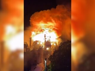 Disturbios en Francia: los manifestantes incendiaron el histórico ayuntamiento de Limoges