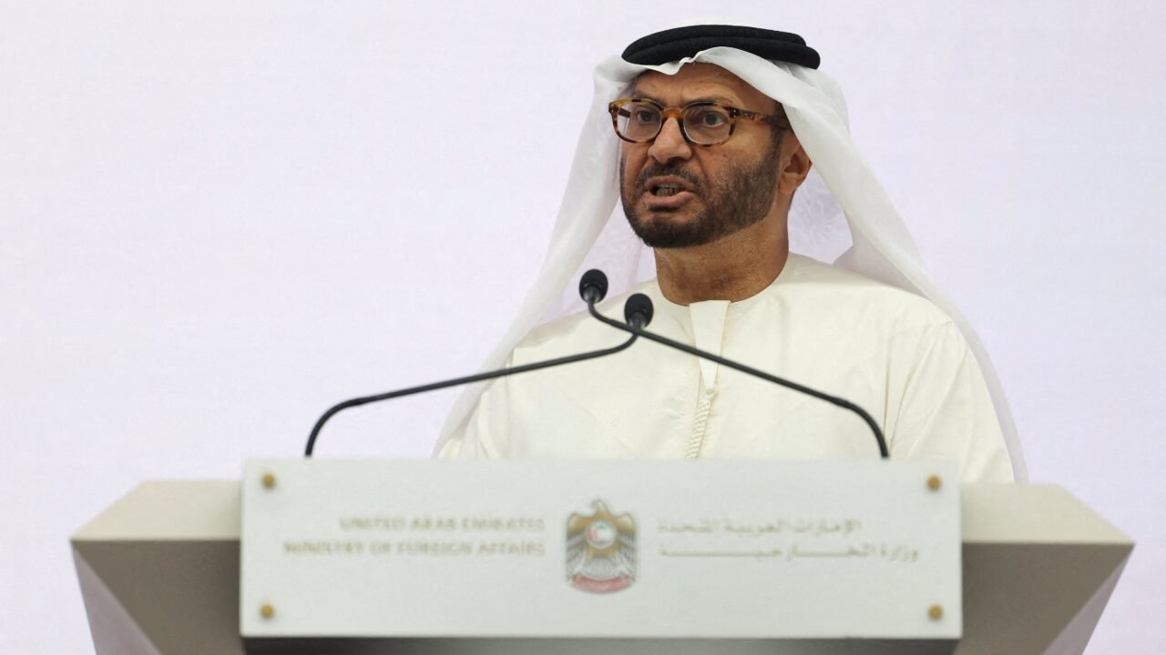 Un alto funcionario de Emiratos Árabes Unidos definió el ataque de Flydubai como un “acto terrorista”