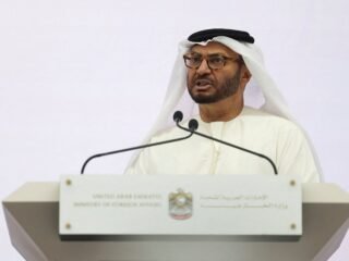 Un alto funcionario de Emiratos Árabes Unidos definió el ataque de Flydubai como un “acto terrorista”