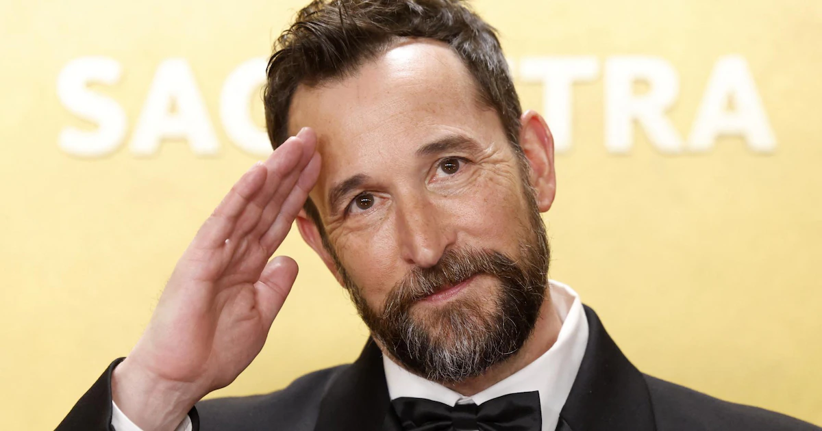 Noah Wyle fue elegido como el hombre vivo más sexy de 2026 por la revista People