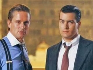 Michael Douglas destapa el conflicto entre Charlie Sheen y Sean Young durante la filmación de ‘Wall Street’: “Tenía todo el derecho de estar furiosa”