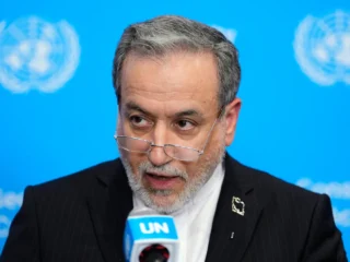 El régimen de Irán cerró las puertas a las negociaciones con EEUU: “No hay planes de reunión”