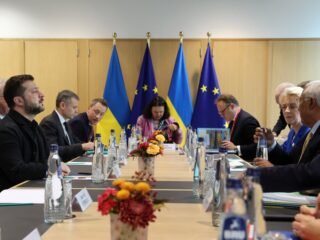 La Unión Europea recibió a Zelensky y reafirmó su apoyo a Ucrania: “No es momento de aliviar sanciones a Rusia”