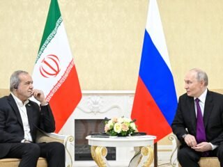 Putin prometió “hacer todo lo posible” para poner fin a la guerra en Medio Oriente tras reunirse con el presidente de Irán