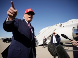 Donald Trump le deseó una pronta recuperación al papa León XIV: “El pronóstico parece bueno”