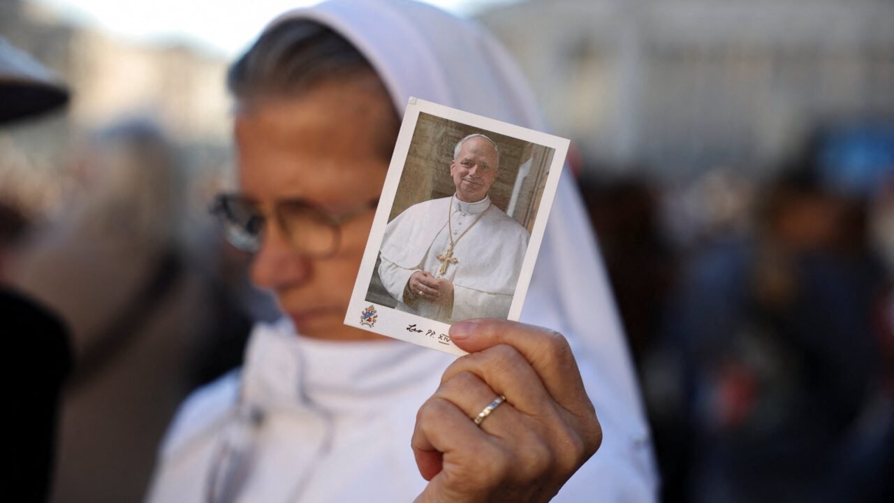 El secretario de Estado del Vaticano habló sobre el viaje de León XIV a América Latina: “Son conjeturas”