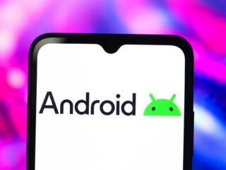 Google dejó que cualquier usuario instale en su Android apps creadas con IA sin publicarlas en Play Store
