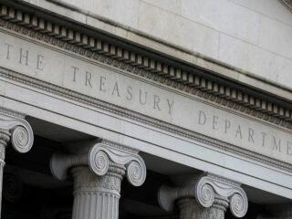 Estados Unidos registra un déficit presupuestario de USD 1,99 billones debido al aumento del gasto