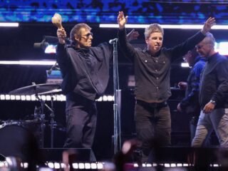 ¿Dónde quedó la reconciliación de Oasis? Los directores del documental explicaron por qué Liam y Noel nunca tuvieron “la charla” frente a las cámaras