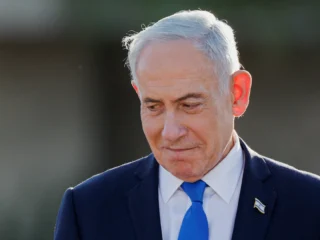 En plena tensión con Irán, Netanyahu disputa una elección que puede terminar con su carrera política