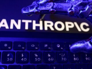 Una IA de Anthropic descubre fallas en un sistema de salud y la empresa médica decide pausar sus proyectos
