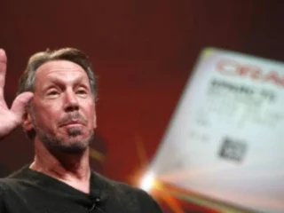 “Podemos tener un ingreso universal por producto”: la promesa de Larry Ellison, director de tecnología de Oracle, sobre la IA