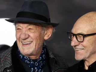 Ian McKellen despide a Patrick Stewart con una emotiva declaración: “En mi caso, lo amé”