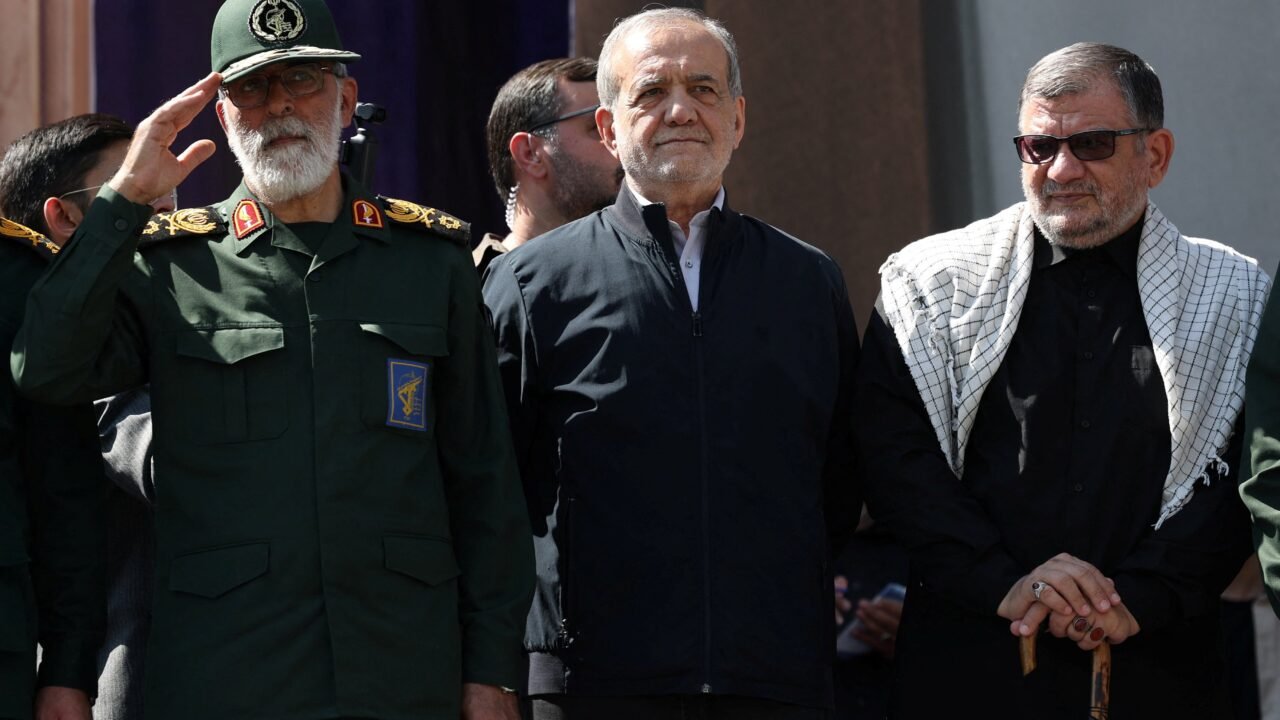 El régimen de Irán volvió a condicionar el avance del diálogo con Estados Unidos al abandono de las sanciones