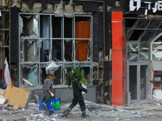 Ucrania ordenó la evacuación obligatoria de todas las familias con niños en los últimos bastiones que controla en Donetsk