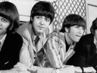 El fantasma de Abbey Road: la historia de la mujer de blanco que habría aparecido en el estudio de los Beatles