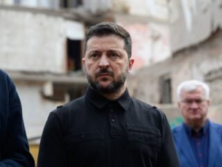 Zelensky dijo que detendrá los bombardeos contra las refinerías cuando Rusia cese los ataques a infraestructuras energéticas