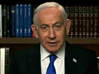 Netanyahu le dijo al piloto de Flydubai que lo considera “un héroe del mundo” y lo invitó al Día de la Independencia israelí