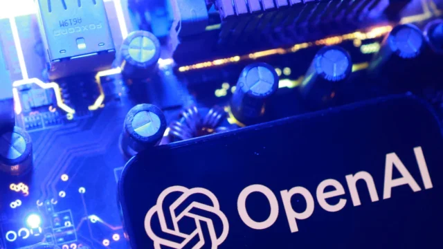 OpenAI recortó USD 10.000 millones la ronda de inversión que busca, en plena caída de las tecnológicas