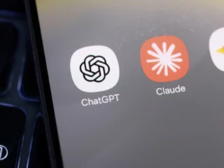 ChatGPT y Gemini dominan como los asistentes de IA más usados en el mundo: así está el top 7