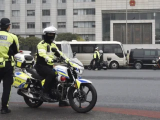 La justicia de China condenó a pena de muerte suspendida a ex alto cargo del regulador bursátil