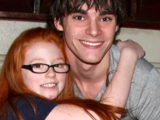 La muerte de RJ Mitte, actor de ‘Breaking Bad’, dejó devastada a su hermana menor: “Perdí a mi otra mitad, era como mi padre”