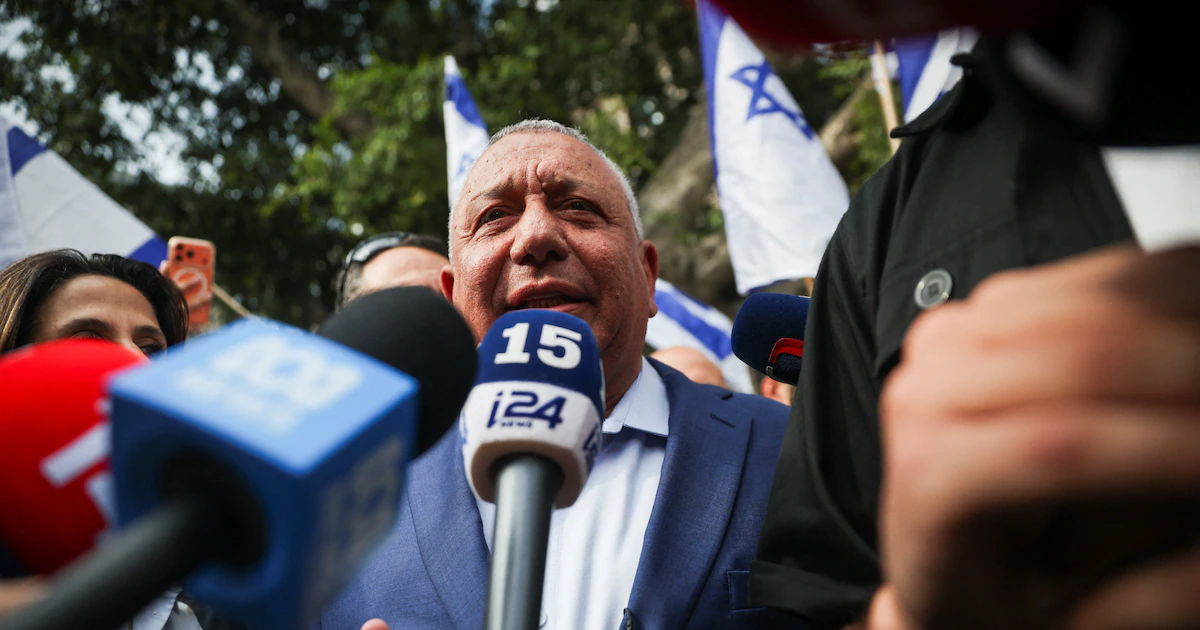 El bloque de Eisenkot aventaja a Netanyahu en las elecciones de Israel pero ninguno logra mayoría