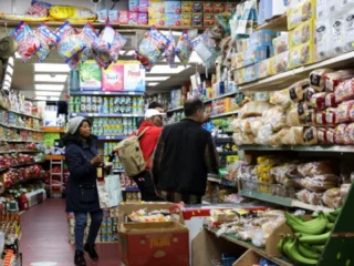 La inflación en Reino Unido sube a su nivel más alto en casi un año por la guerra en Irán