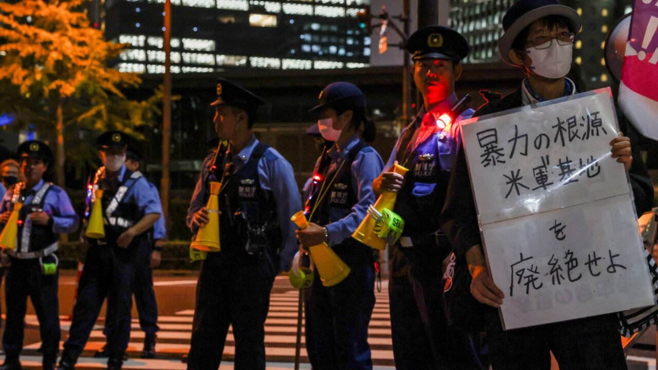 Estados Unidos suspende operaciones en su base de Okinawa tras el arresto de un marine por homicidio