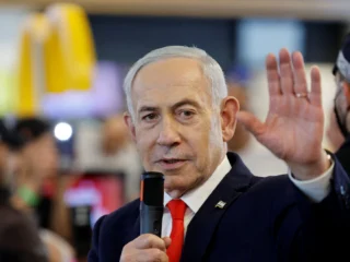 Netanyahu dijo que derrocar al régimen de Irán es la única forma de acabar con la amenaza