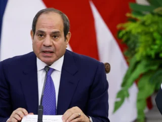 El Gobierno de Egipto aseguró que respaldará la defensa de Arabia Saudita y no participará en ataques contra Yemen