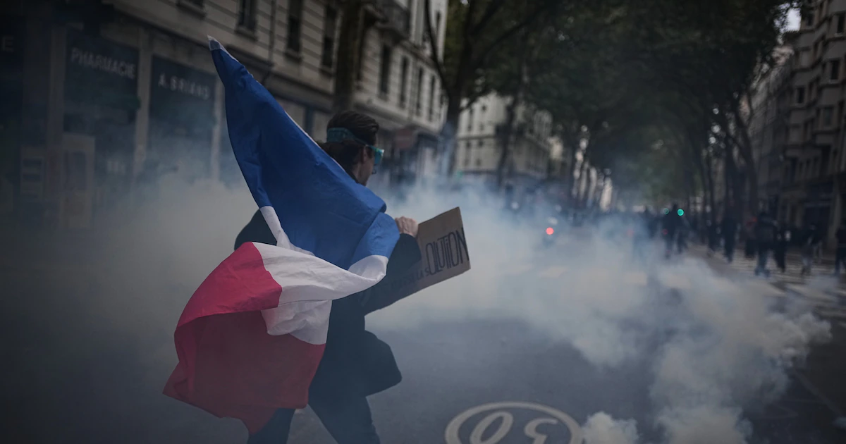 Más de 1.300 personas fueron detenidas en Francia durante las violentas protestas del sábado