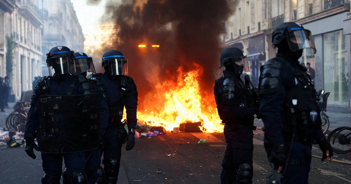 El Gobierno francés evalúa suspender las redes sociales durante las próximas protestas masivas para impedir que se organicen saqueos