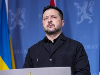 Zelensky señaló que Estados Unidos propuso una cita trilateral con Rusia “lo antes posible”