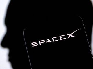 SpaceX compró espectro para convertir a Starlink en un operador móvil en Estados Unidos