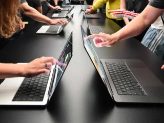 Apple rompe su propio tabú y presenta la primera MacBook Pro con pantalla táctil