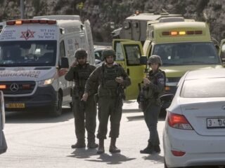 Netanyahu ordena el cierre de la Ribera Occidental tras un tiroteo en el que resultaron heridos cinco israelíes