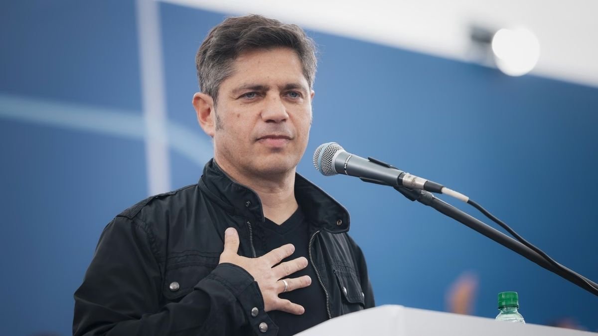Axel Kicillof encabeza en La Matanza un acto por el Día de la Lealtad