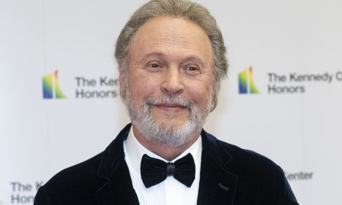 Billy Crystal y su forma de asimilar la pérdida de su casa y el vacío que le dejó la muerte de Rob Reiner