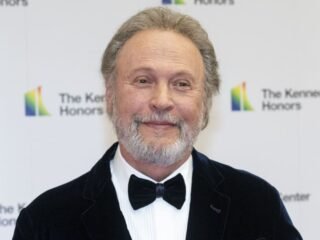 Billy Crystal y su forma de asimilar la pérdida de su casa y el vacío que le dejó la muerte de Rob Reiner