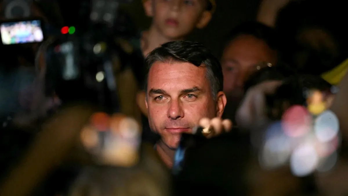 Flávio Bolsonaro, tras la derrota: “Vamos a pedir la anulación de las elecciones”