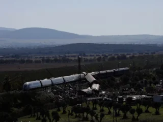 Tragedia ferroviaria en España: se conocieron los audios de los maquinistas antes del choque