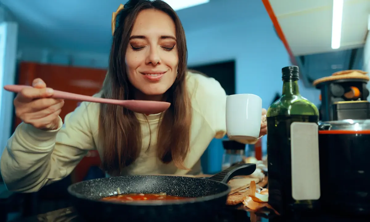 Una nariz electrónica con IA permite recrear olores o sabores y transmitirlos a distancia