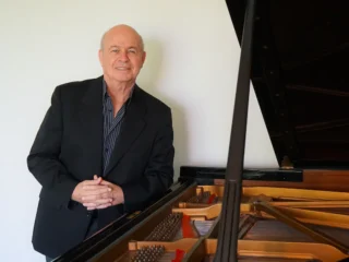 El pianista uruguayo Enrique Graf llega al Teatro Colón con piezas de Mozart y Liszt