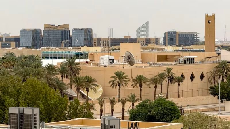 EE.UU. ordena la salida de parte del personal de la embajada y sus familias de Arabia Saudita ante la amenaza hutí